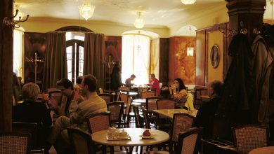 13 ιστορικά καφέ της Ευρώπης που κάθε ταξιδιώτης θα πρέπει να επισκεφθεί έστω μια φορά