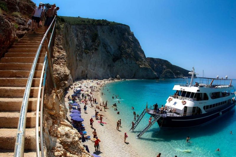 Το Paris Match διάλεξε τις 10 καλύτερες ελληνικές παραλίες