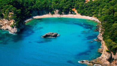 Αλωνάκι και Σαρακήνικο μέσα στις 10 αξιοζήλευτες παραλίες στην ηπειρωτική Ελλάδα
