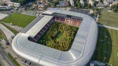 Ένα δάσος μεγαλώνει μέσα σε ένα γήπεδο ποδοσφαίρου στη Αυστρία