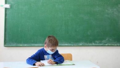 Κορωνοϊός: Εξ αποστάσεως οι μαθητές στις τάξεις – Πως θα αντιμετωπιστούν τυχόν κρούσματα