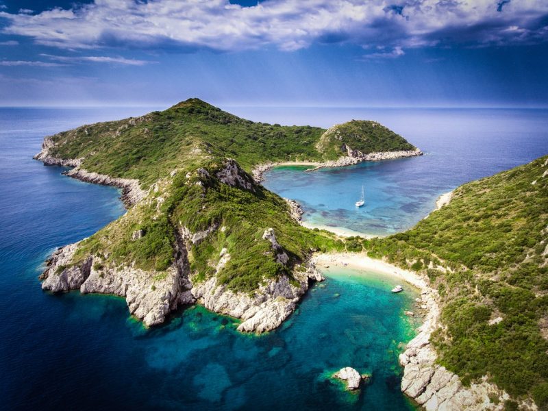 Τρεις υπέροχες παραλίες στο Ιόνιο που παραμένουν άγνωστες στο ευρύ κοινό