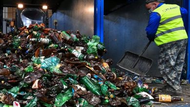 Αν αλλάξουμε τον τρόπο που βλέπουμε τα σκουπίδια, μπορεί να σωθούμε από τα πλαστικά απόβλητα