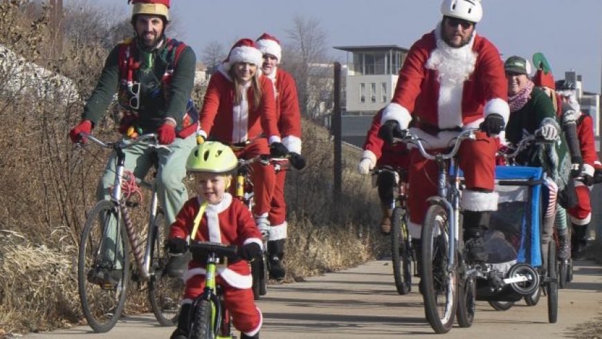 Κάθε ποδηλάτης γίνεται Άγιος Βασίλης για μία μέρα!