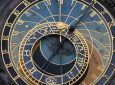 Τα αστρονομικά ρολόγια δείχνουν με τον πιο όμορφο τρόπο την ώρα, τα έτη και τους πλανήτες