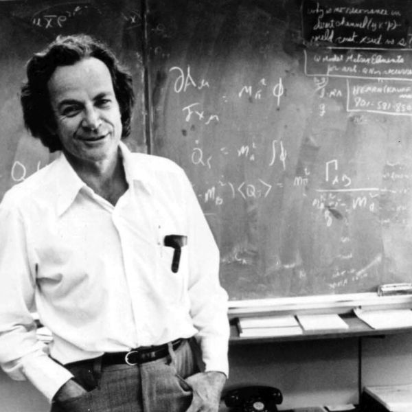 Η τεχνική του νομπελίστα φυσικού Φάινμαν που εγγυάται την κατανόηση και των πιο δύσκολων θεμάτων