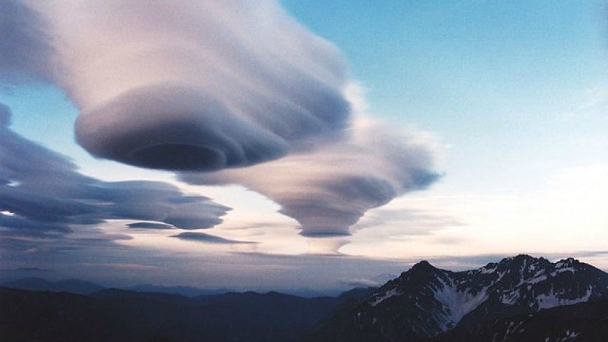 Σπάνιο φυσικό φαινόμενο με εκπληκτικά σπειροειδή σύννεφα