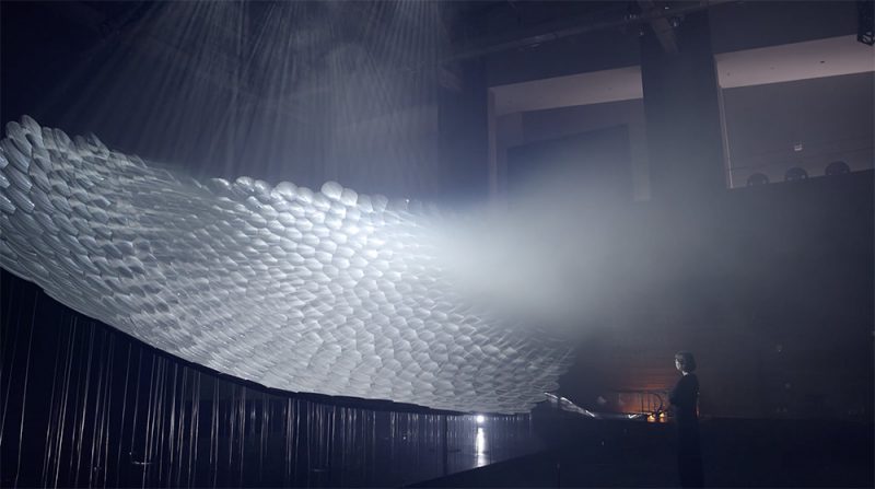 Light Barrier: A Dizzying Array of Projectors and Mirrors Creates Volumetric Drawings in Midair