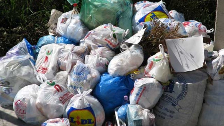 Παράκληση Δήμου Λευκάδας για τον περιορισμό της ρίψης σκουπιδιών