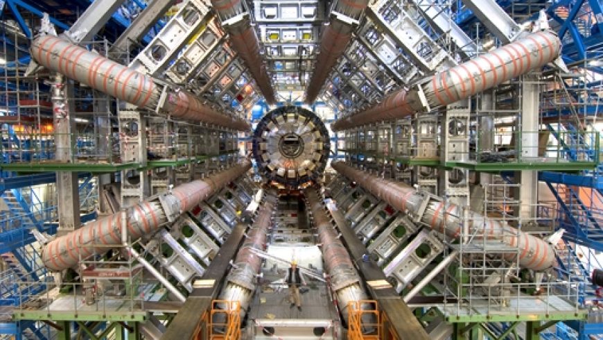 Οι συγκρούσεις των σωματιδίων στο CERN μετατρέπονται σε μουσική για πιάνο!