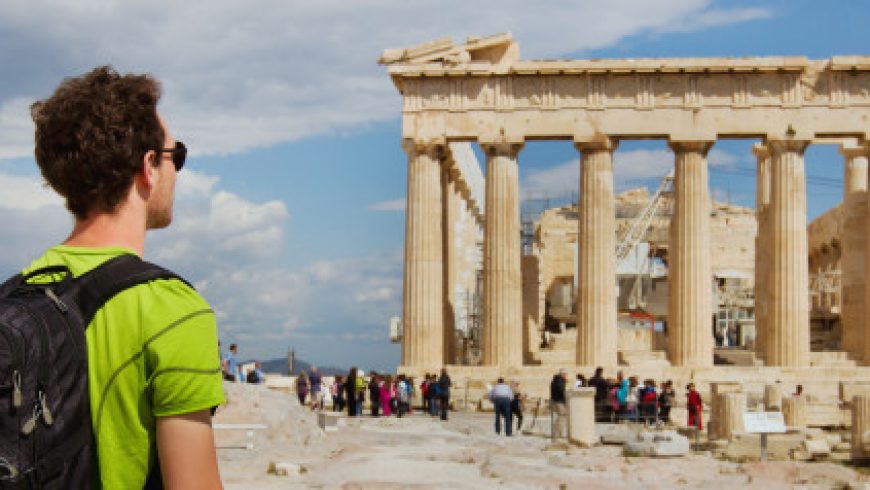 Αυξήθηκαν κατά 3,2% οι τουρίστες που επισκέφθηκαν την Ελλάδα το τετράμηνο Ιανουαρίου – Απριλίου