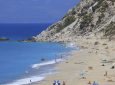 Γαλάζιες σημαίες: 9 παραλίες της Λευκάδας στις πιο καθαρές παραλίες για το 2018