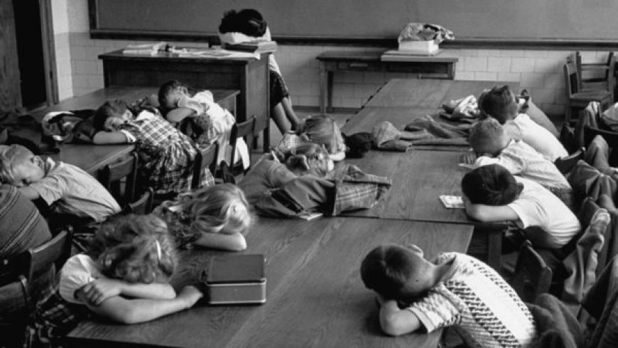 9 vintage φωτογραφίες από όλο τον κόσμο μας θυμίζουν τι θα πει «Πρώτη μέρα σχολείο»
