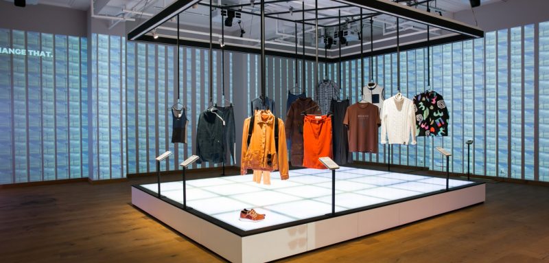 «Fashion for Good»: το πρώτο διαδραστικό μουσείο για τη βιώσιμη μόδα άνοιξε στο Άμστερνταμ