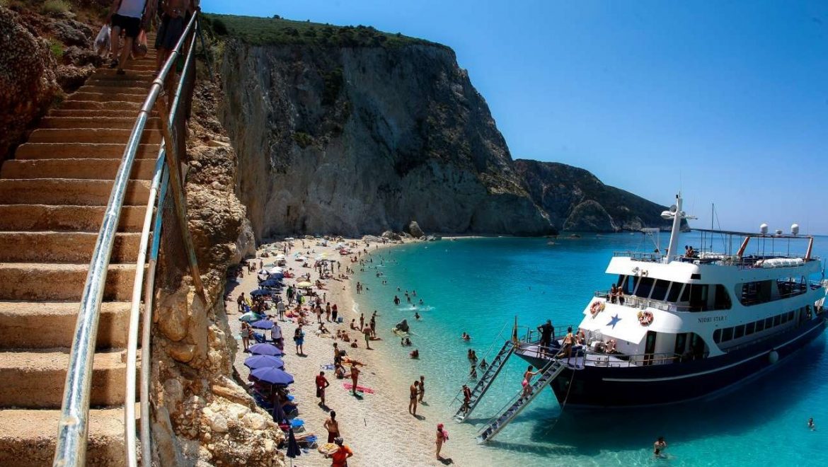 Paris Match: Το Πόρτο Κατσίκι στις 10 καλύτερες ελληνικές παραλίες