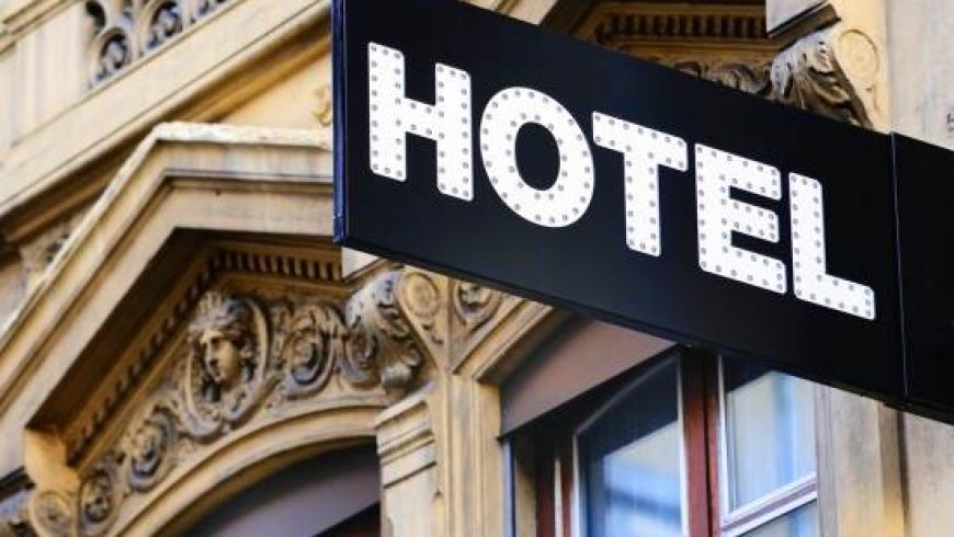 Ξενοδοχεία: Δωρεάν υπηρεσία που παραδίδει ξεχασμένα αντικείμενα στους επισκέπτες