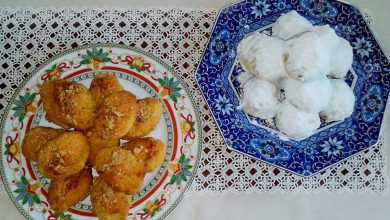 Συνταγές για αφράτους κουραμπιέδες και νόστιμα μελομακάρονα από το βιβλίο της Εύης Βουτσινά “Λευκαδίτικα Μαγειρέματα”
