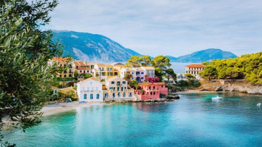 ΝΥΤ: Η Ελλάδα με τα εκατοντάδες νησιά – Tα κριτήρια με βάση τα οποία επιλέγουν οι τουρίστες