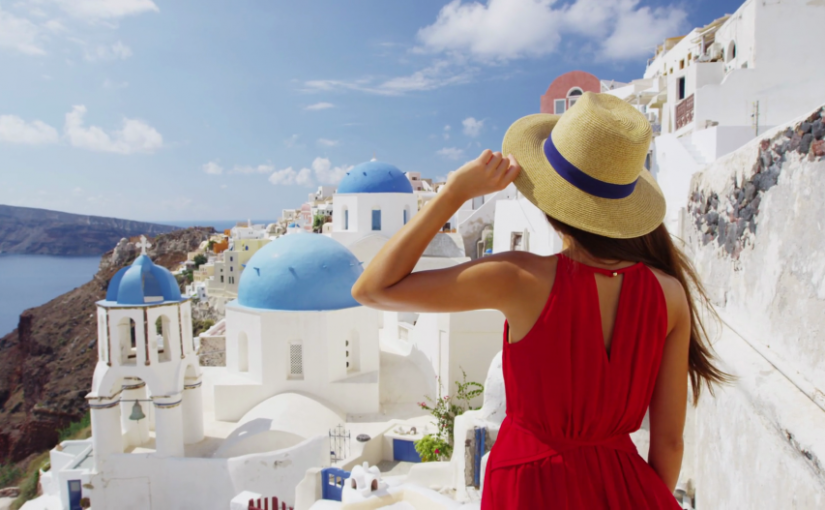 Condé Nast Traveller: «Ταξιδεύουμε» στα ελληνικά νησιά…από το σπίτι