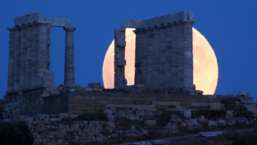 Fortune: Η Ελλάδα έβαλε τα γυαλιά στους ισχυρούς με το lockdown – Μπορεί να μας διδάξει ξανά, πώς ανοίγει ο τουρισμός