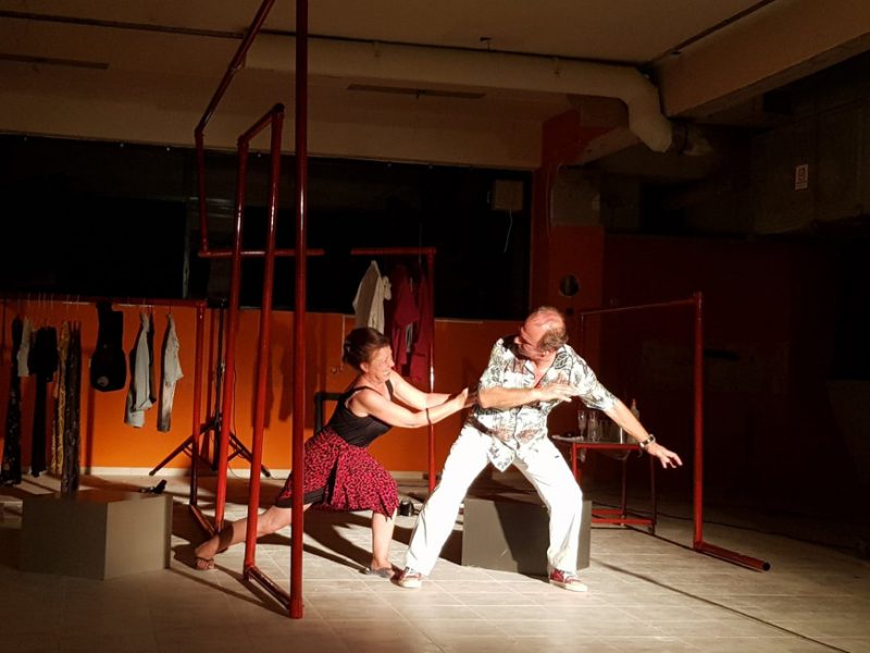 Η θεατρική παράσταση «Λεύτερο Ζευγάρι» στο Κηποθέατρο Άγγελος Σικελιανός
