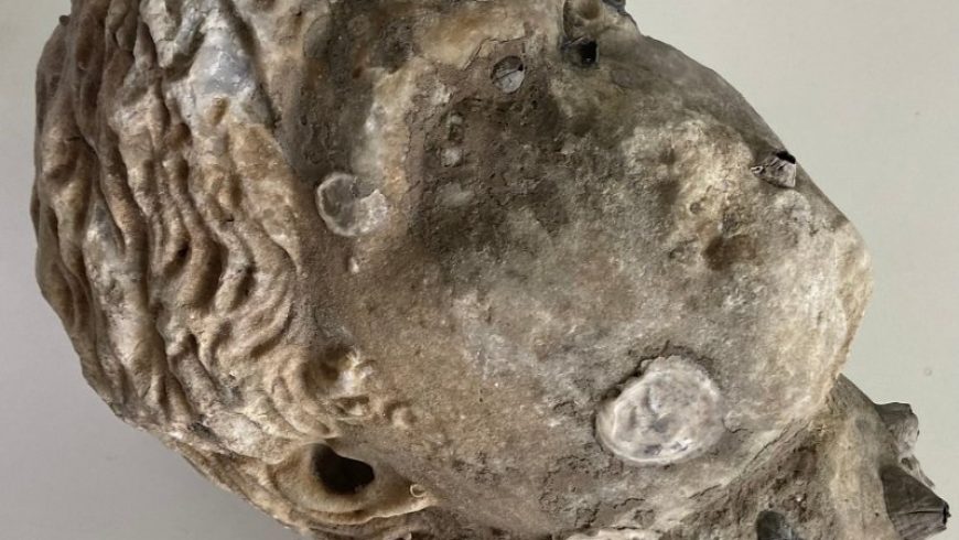 Ρωμαϊκή κεφαλή ανασύρθηκε από τη θάλασσα της Πρέβεζας