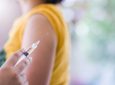 Εμβολιάστηκαν οι κάτοικοι του Καλάμου με την τρίτη αναμνηστική δόση εμβολίου κατά του COVID-19