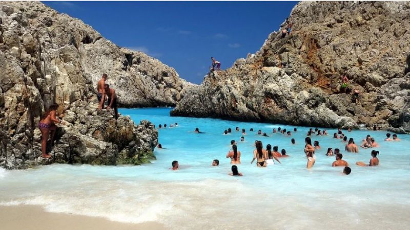 ETC: Η Ελλάδα τέταρτος δημοφιλέστερος προορισμός των Ευρωπαίων αυτό το καλοκαίρι – Η χρονιά θα κριθεί στο last-minute