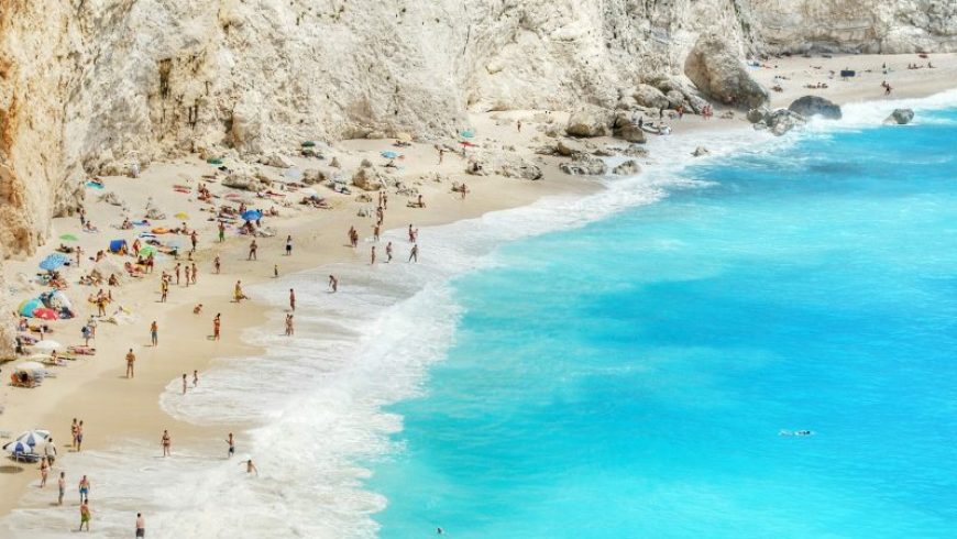 «Χαλαρώστε, είστε στον παράδεισο»: 4 ελληνικές παραλίες σε λίστα με τις καλύτερες της Ευρώπης για το 2022