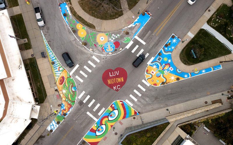 Η τέχνη στους δημόσιους χώρους μειώνει κατά 17% τα τροχαία ατυχήματα