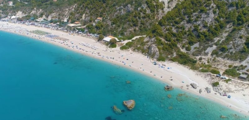 Παραλία Κάθισμα – Λευκάδα: Η «μικρή Ίμπιζα» της Ελλάδος