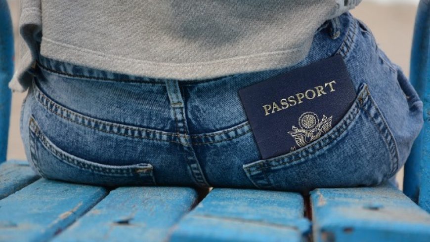Διπλασιάζεται η περίοδος ισχύος των διαβατηρίων από 5 σε 10 χρόνια