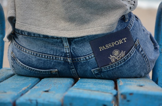 Διπλασιάζεται η περίοδος ισχύος των διαβατηρίων από 5 σε 10 χρόνια