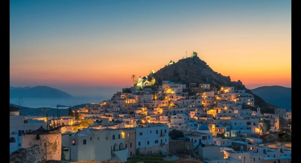 Vanity Fair: Ιδανικός προορισμός η Ελλάδα για last minute διακοπές
