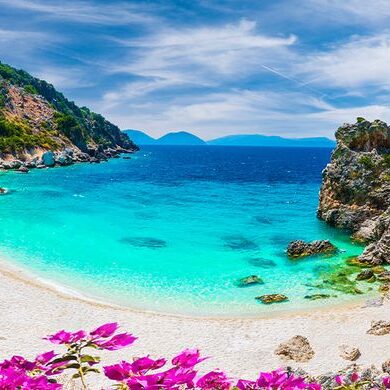 “Which?” magazine: Στην κορυφή των ελληνικών νησιών, μαζί με την Κεφαλλονιά και τη Σκιάθο, η Λευκάδα