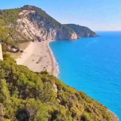 Oι 5 φθηνότεροι Ελληνικοί προορισμοί για τους Βρετανούς τουρίστες το καλοκαίρι του 2024