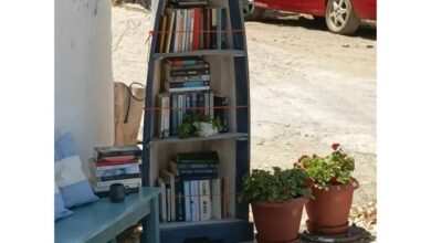 Σέριφος: Οι “ταξιδιάρικες” δανειστικές βιβλιοθήκες της Σερίφου, όαση μέσα στον ζόφο των ημερών