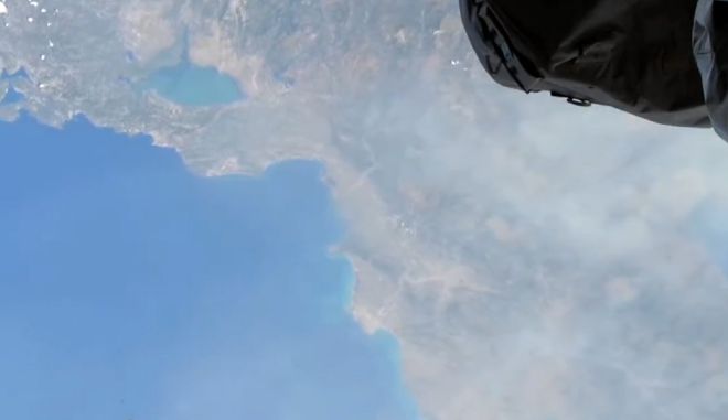 Βίντεο με τους καπνούς που σκεπάζουν την Ελλάδα από τον Διεθνή Διαστημικό Σταθμό