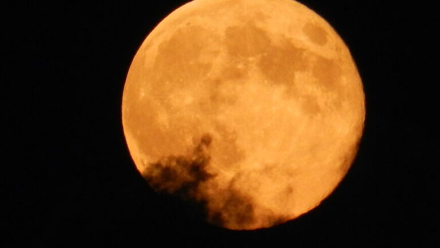 Έρχεται το «φεγγάρι τoυ θερισμού», η τελευταία υπερπανσέληνος του έτους