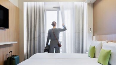 Νέα έρευνα: Πόσο σημαντικές είναι οι κριτικές ξενοδοχείων που διαβάζουμε;